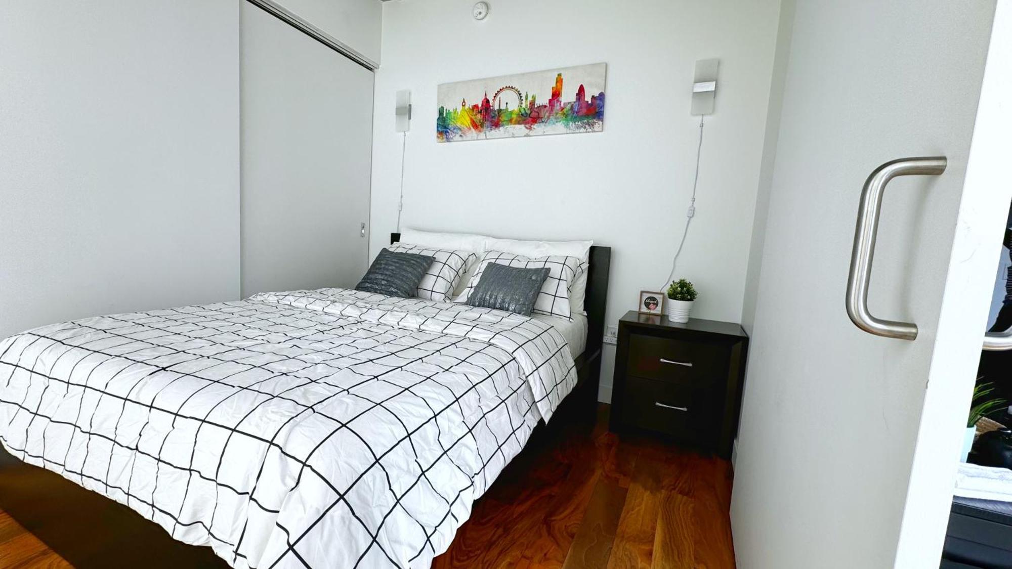 Cozy 1Br Apt - Downtown Вінніпег Екстер'єр фото